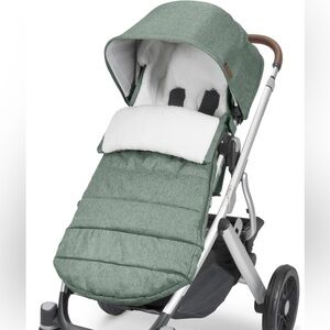 Uppababy Cozy Ganoosh - emmett good used condition comes in original bag